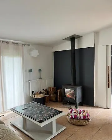 Le Repos Avec Piscine Proche De Bordeaux Вильнав-д'Орнон